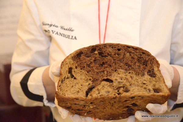 Panettone orzo tostato, cioccolato e canditi di limone - Nero Vaniglia